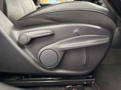 Used 2024 Jeep Compass Limited image 54