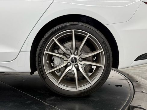 Used 2025 Genesis G70 2.5T image 12