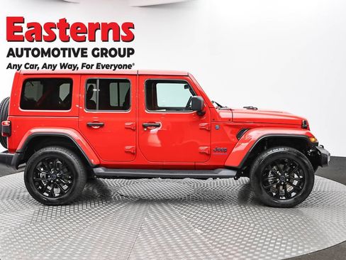 Used 2025 Jeep Wrangler Unlimited Sahara image 4