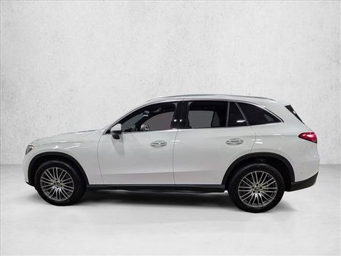 Used 2026 Mercedes-Benz GLC 300 4MATIC image 9
