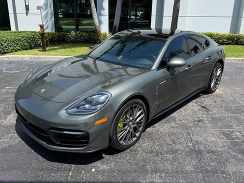 Used 2022 Porsche Panamera 4 Platinum Edition AWD/4WD image 12