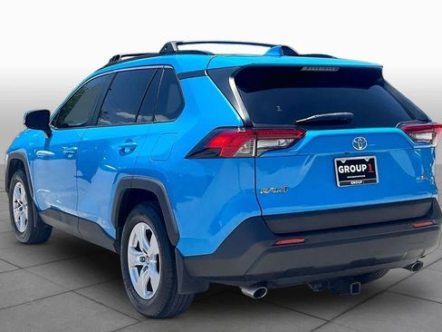 Used 2020 Toyota RAV4 XLE w/ Convenience Package FWD image 12