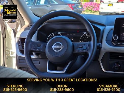 Used 2023 Nissan Rogue SV image 27
