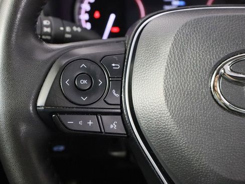 Used 2025 Toyota RAV4 XLE Premium image 8