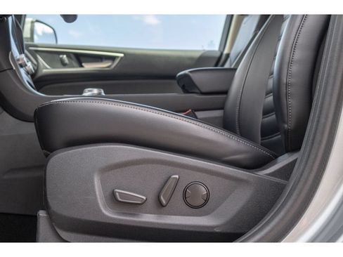 Used 2024 Ford Edge SEL AWD/4WD image 16