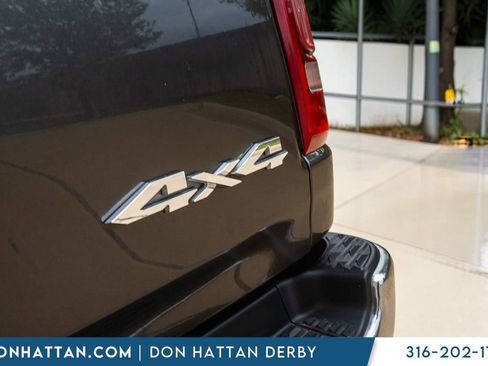 Used 2019 RAM 1500 Laramie AWD/4WD image 38
