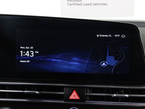 Certified 2024 Hyundai Elantra SEL FWD image 9