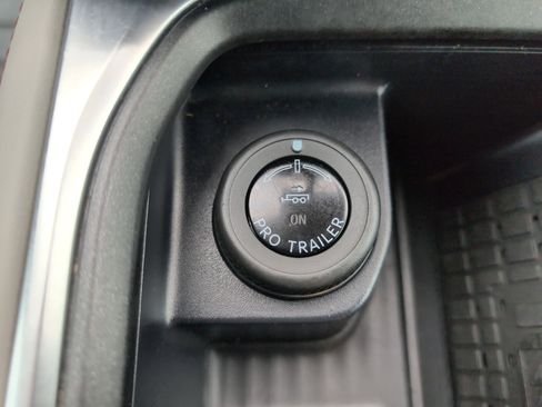 Certified 2025 Ford Expedition Max Active image 32