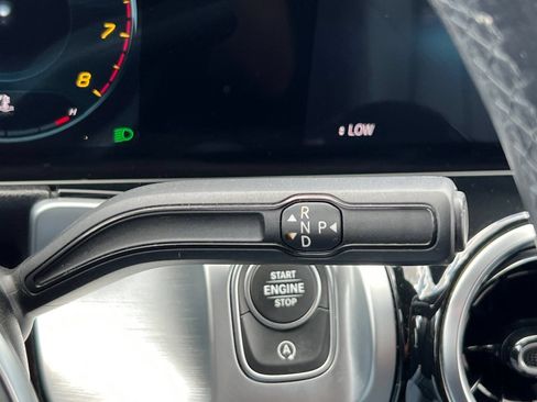 Used 2022 Mercedes-Benz GLB 250 image 25