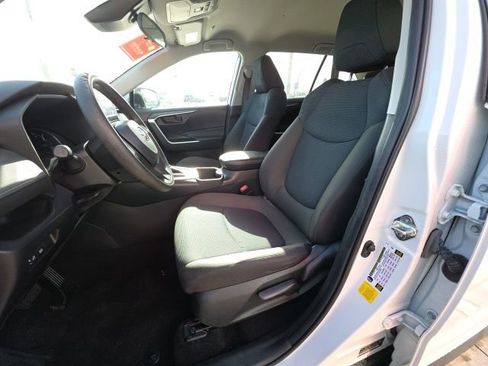 Used 2023 Toyota RAV4 LE FWD image 13