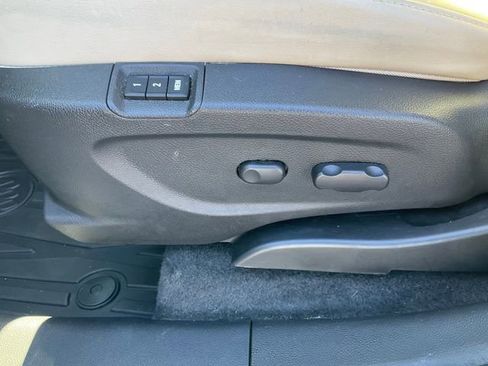 Used 2017 Buick Encore Premium image 6