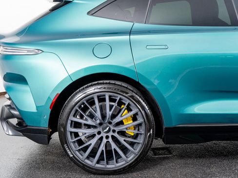 Used 2023 Aston Martin DBX 707 image 8