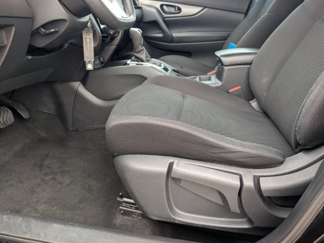 Used 2021 Nissan Rogue Sport S FWD image 9