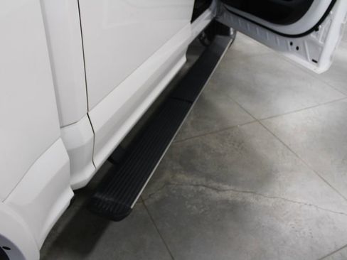 Used 2018 Ford F150 Platinum w/ Equipment Group 701A Luxury image 13