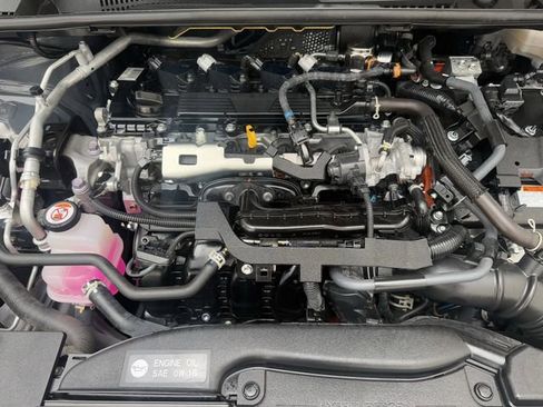 Used 2024 Toyota Prius LE image 32