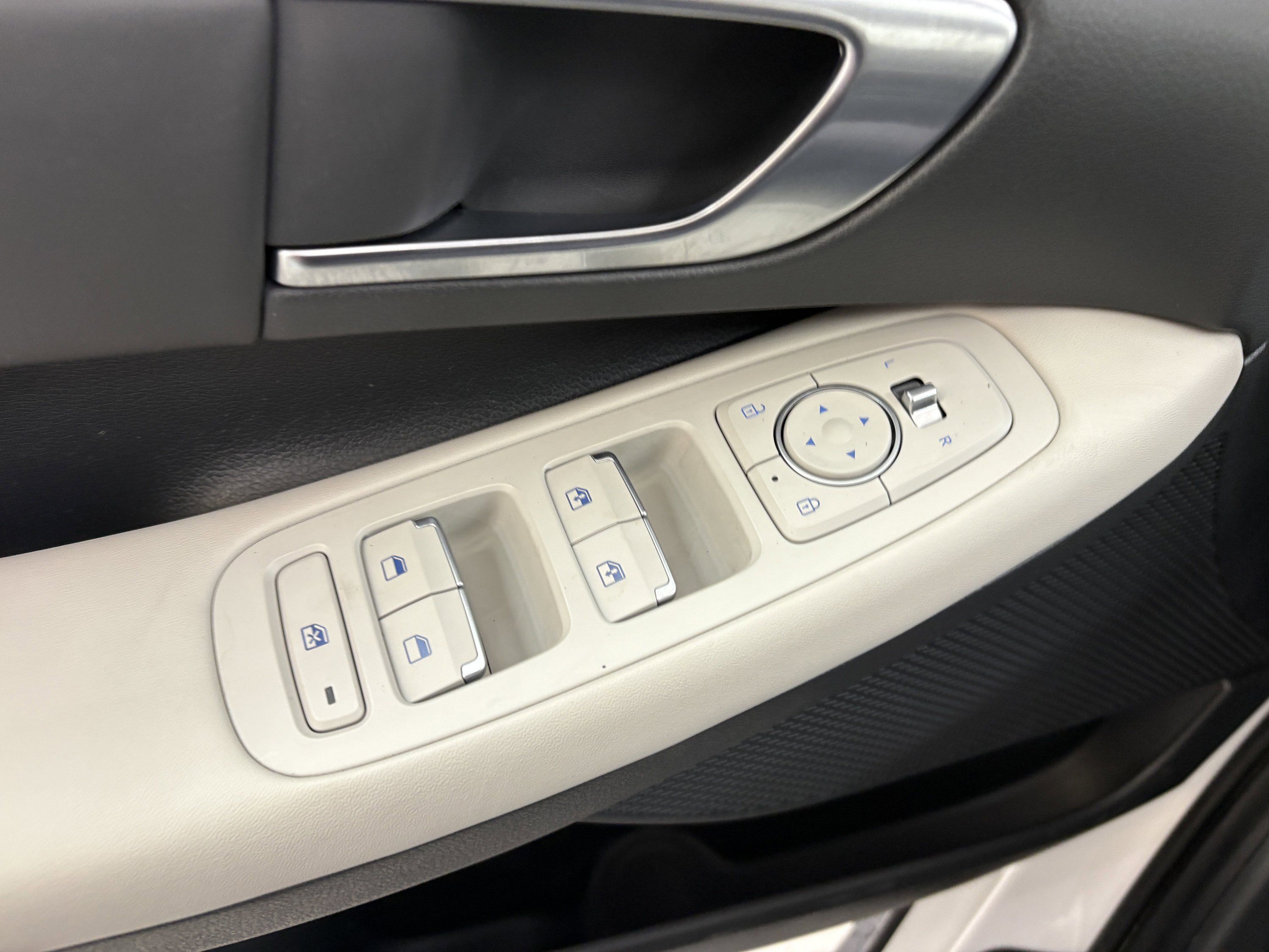 Used 2021 Hyundai Sonata SEL FWD image 23