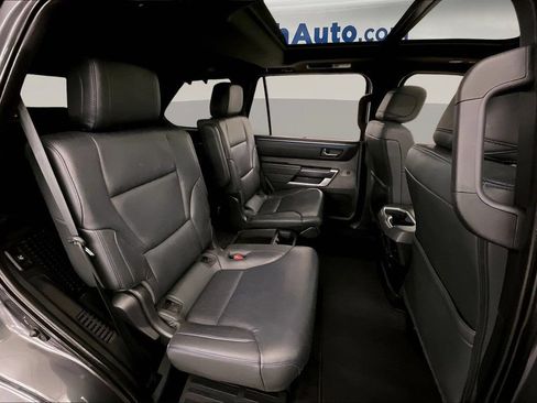 Used 2024 Toyota Sequoia Platinum AWD/4WD image 32
