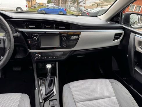 Used 2014 Toyota Corolla LE image 20