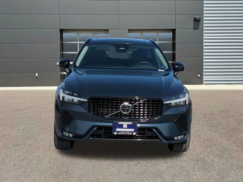 Certified 2025 Volvo XC60 B5 Plus image 2