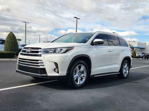 Used 2019 Toyota Highlander Limited image 2