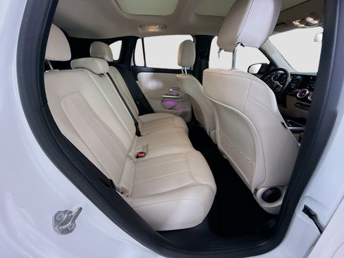Used 2022 Mercedes-Benz GLA 250 4MATIC image 27