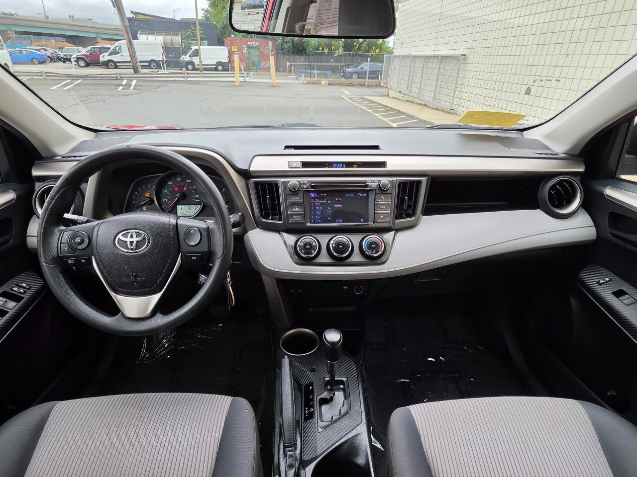Used 2013 Toyota RAV4 LE AWD/4WD image 12