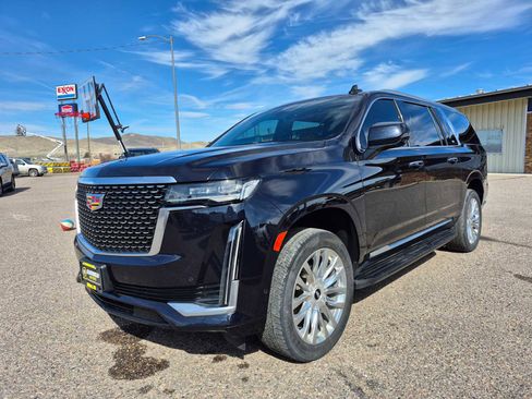 Used 2021 Cadillac Escalade ESV Premium Luxury w/ Driver Assist Tech Package image 11