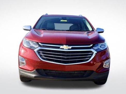 Used 2018 Chevrolet Equinox Premier image 3
