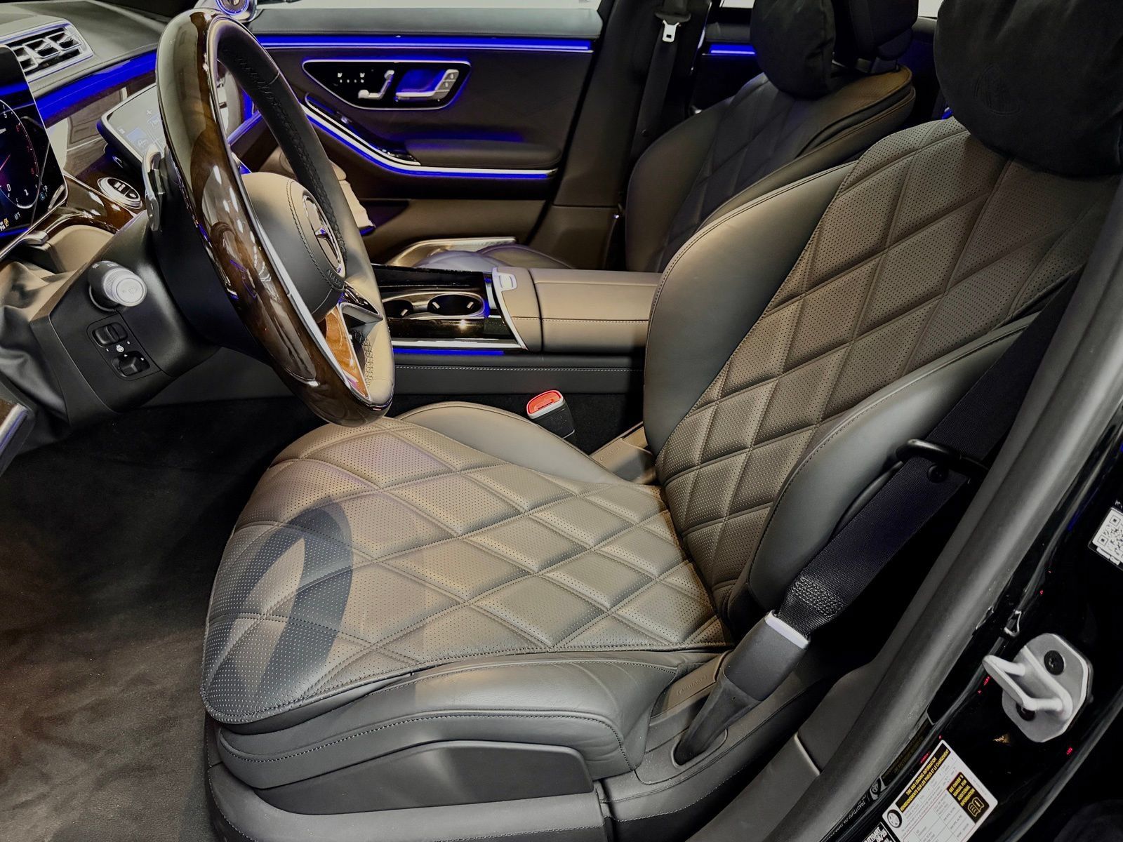 Used 2024 Mercedes-Benz Maybach S 680 4MATIC image 24