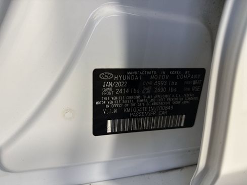 Used 2022 Genesis G70 3.3T w/ Sport Prestige Package image 35