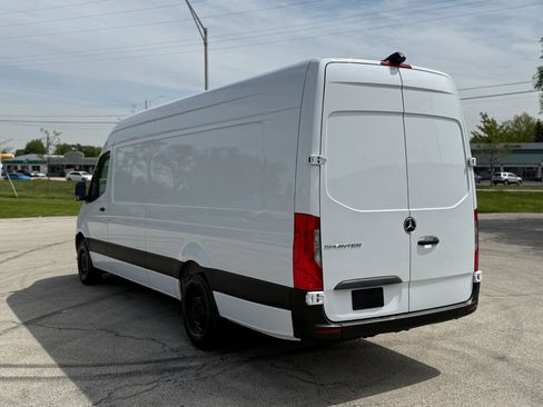 Used 2019 Mercedes-Benz Sprinter 170 w/ Driver Convenience Package image 5