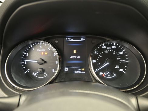 Used 2017 Nissan Rogue Sport SL w/ SL Premium Package FWD image 17