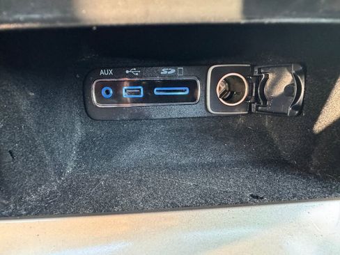 Used 2017 Jeep Grand Cherokee Limited w/ Luxury Group II image 31