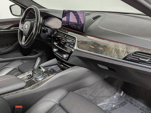 Used 2021 BMW 530i xDrive w/ Convenience Package image 26