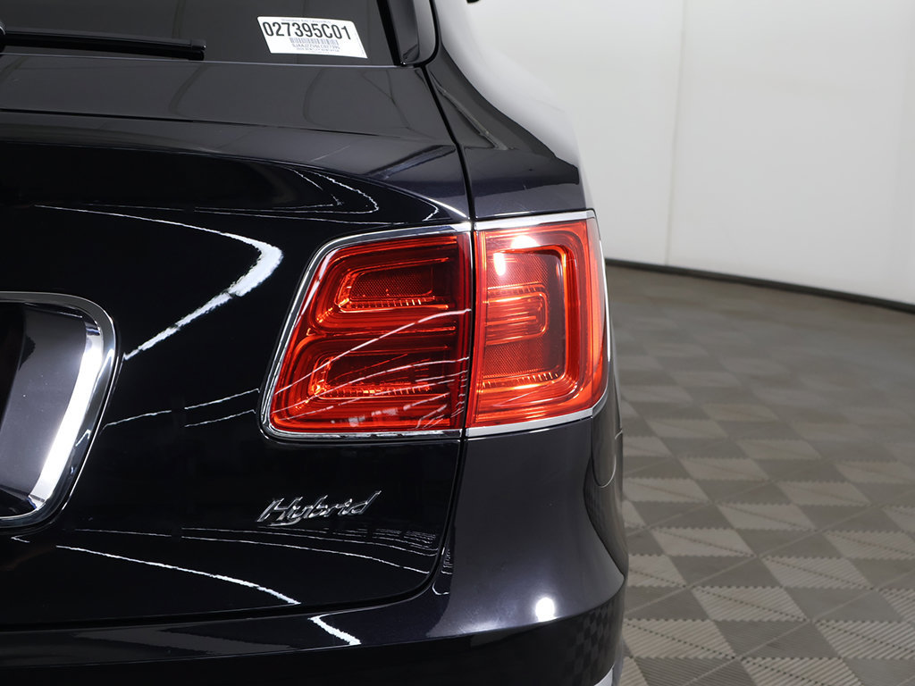Used 2020 Bentley Bentayga Plug-In Hybrid AWD/4WD image 22