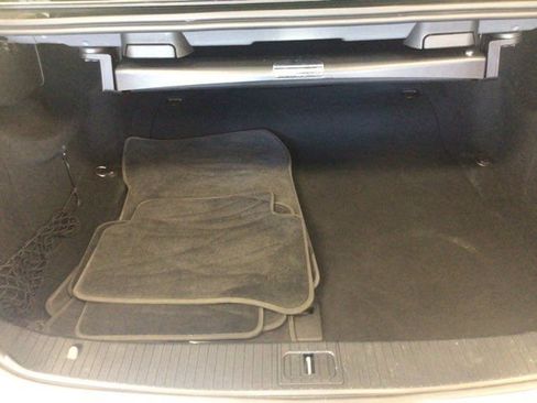 Used 2014 Mercedes-Benz E 350 4MATIC Sedan image 11