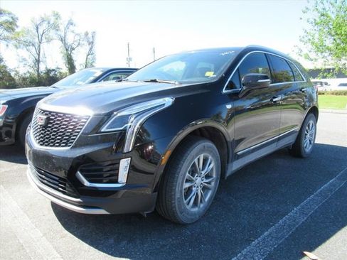 Used 2023 Cadillac XT5 Premium Luxury image 2