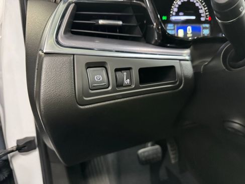 Used 2018 Cadillac XT5 Premium Luxury image 22