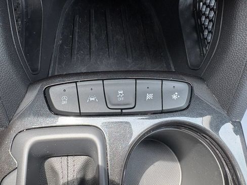 Used 2024 Chevrolet TrailBlazer LT FWD image 3
