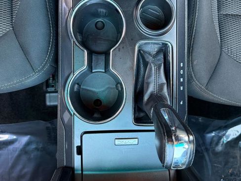 Used 2016 Ford Explorer XLT image 40