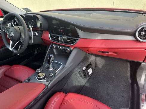 Used 2019 Alfa Romeo Giulia Ti Sport w/ Quick Order Package 22U Sport image 18
