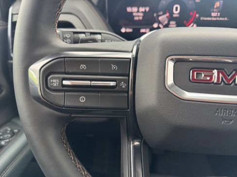 Certified 2025 GMC Yukon AT4 AWD/4WD image 21