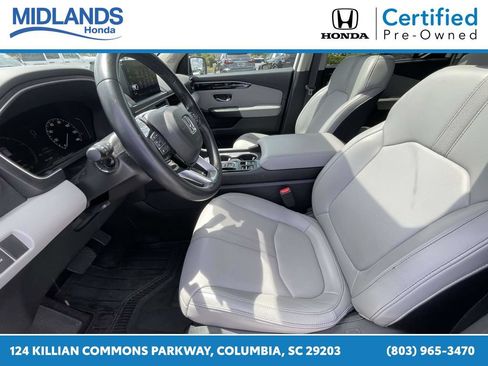 Used 2025 Honda Pilot Touring image 17