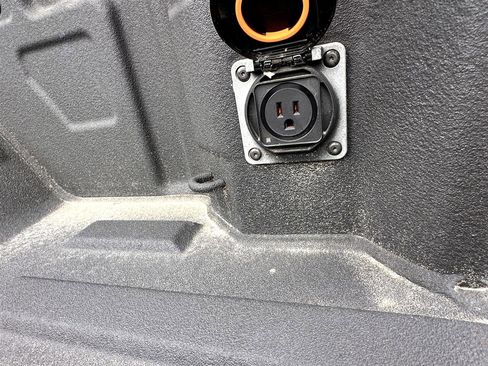 Used 2023 Chevrolet Silverado 1500 Custom image 27