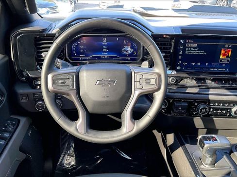 Used 2023 Chevrolet Silverado 1500 ZR2 w/ Technology Package image 5