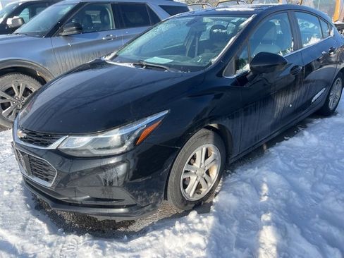 Used 2017 Chevrolet Cruze LT w/ Convenience Package image 1