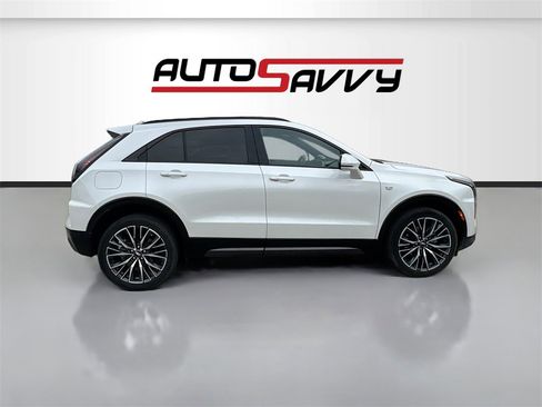 Used 2024 Cadillac XT4 Sport image 8