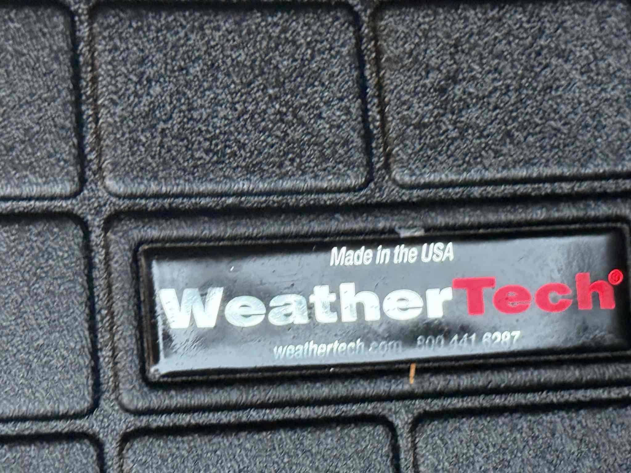 Used 2020 Toyota Camry LE w/ Carpet Mat Package FWD image 71