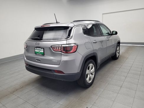 Used 2020 Jeep Compass Latitude w/ Cold Weather Group FWD image 9