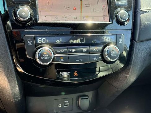 Used 2020 Nissan Rogue SL w/ Premium Package FWD image 22